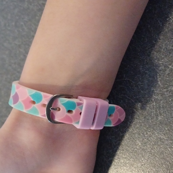 Cute mermaid watch for girls from 4 to 9 years old. - Picture 10 of 10